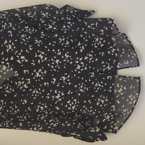 EUC, LC Lauren Conrad Butterfly Blouse, S, Black/white color - Picture 8 of 12